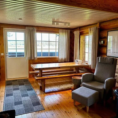 Ruska 2, Yllaes, Aekaeslompolo, Lapland - Log Cabin With Lake And Fell Scenery Exterior photo