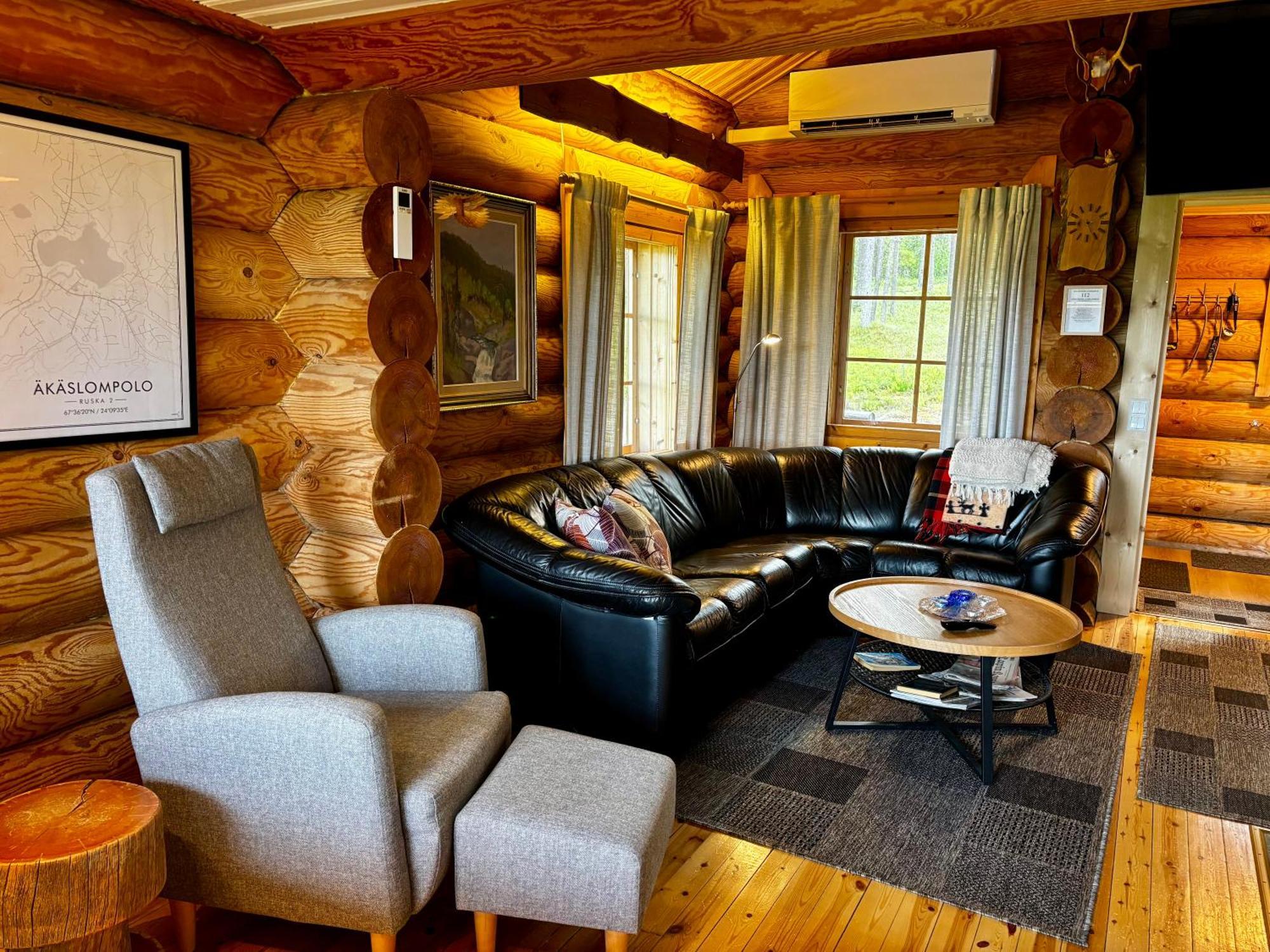 Ruska 2, Yllaes, Aekaeslompolo, Lapland - Log With And Fell Scenery Chalet *